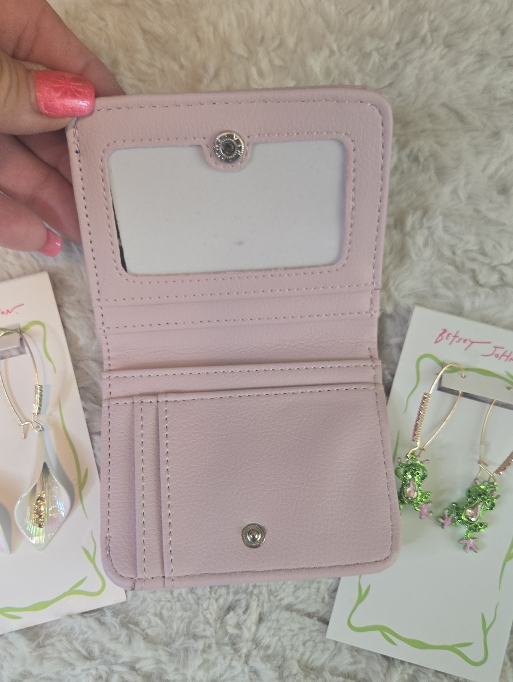 Betsey Johnson Wallet And 2 Pair Of Earings - Picture 5 of 9